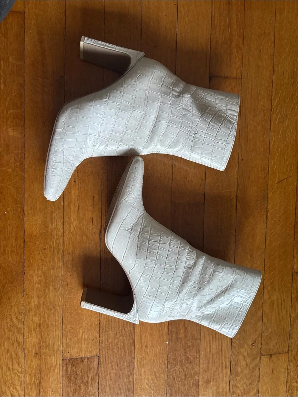 Dolce Vita Cream Croc-Embossed Pointed Heels Ankle Boots